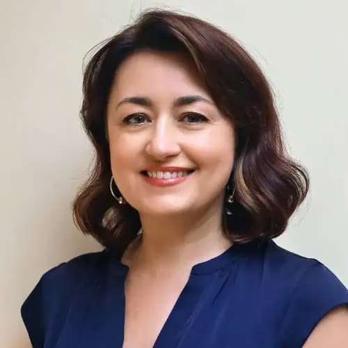 Dr Larysa dermatologist